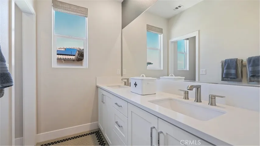 Photos shown are of model only- not actual homesite.