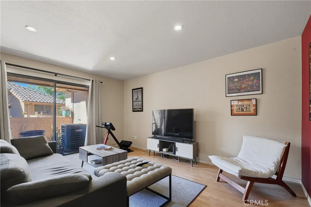4141 Hathaway, Long Beach, California 90815 home-pic-5