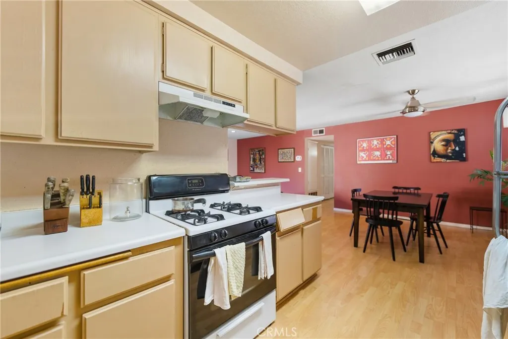 4141 Hathaway, Long Beach, California 90815 home-pic-12