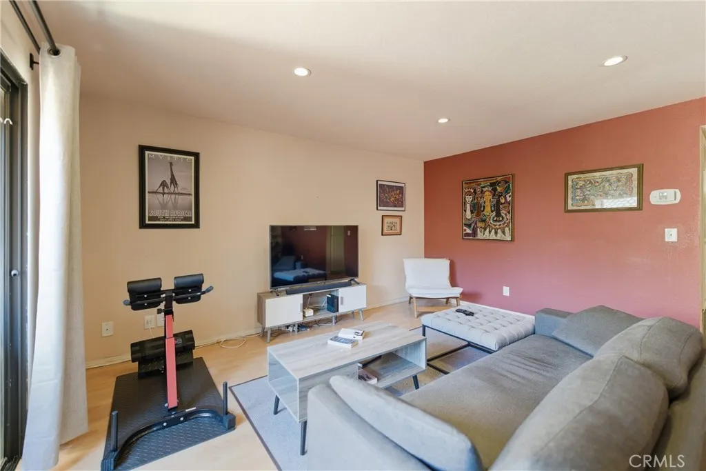 4141 Hathaway, Long Beach, California 90815 home-pic-6