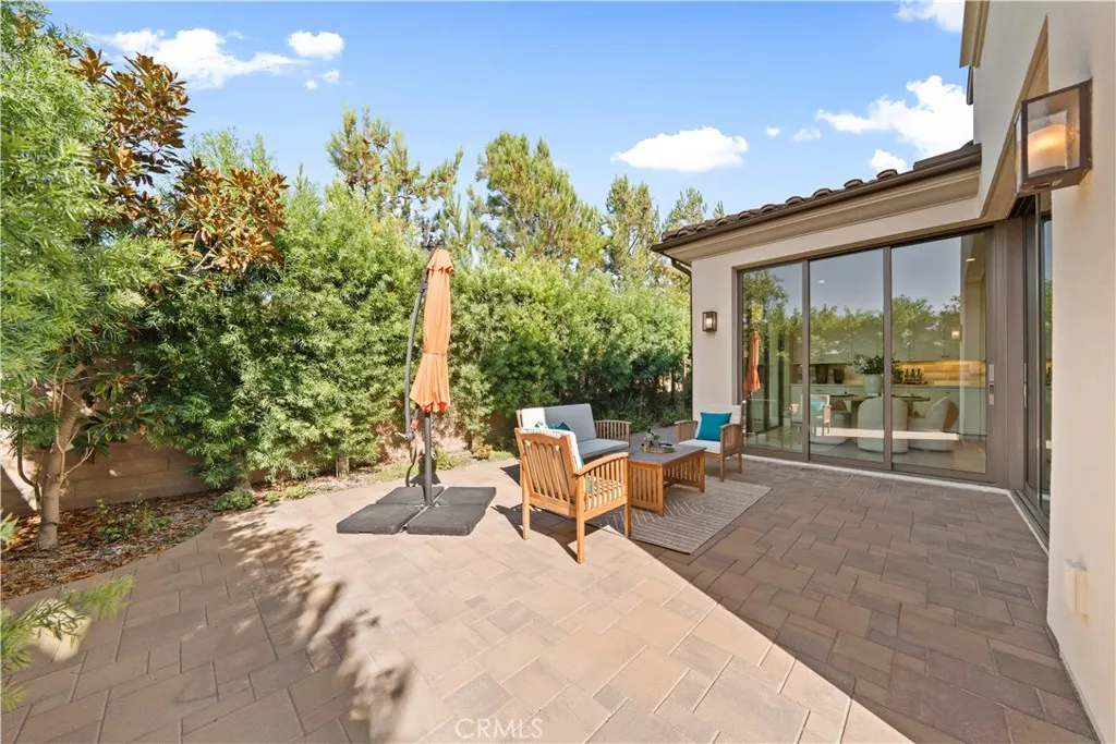 100 Viano, Irvine, California 92602 home-pic-19