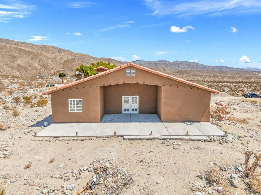 22135 Lamel Drive, Desert Hot Springs, California 92241 home-pic-34