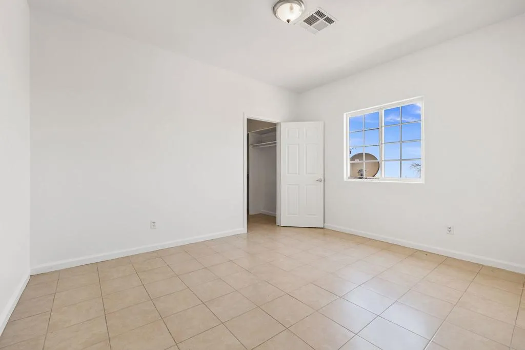 22135 Lamel Drive, Desert Hot Springs, California 92241 home-pic-18