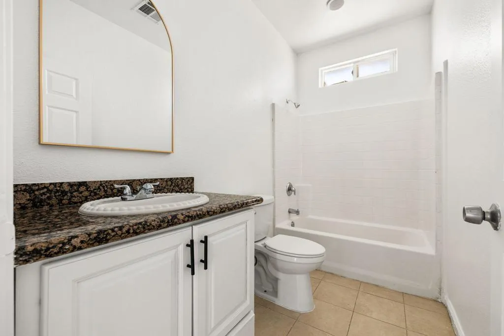 22135 Lamel Drive, Desert Hot Springs, California 92241 home-pic-19
