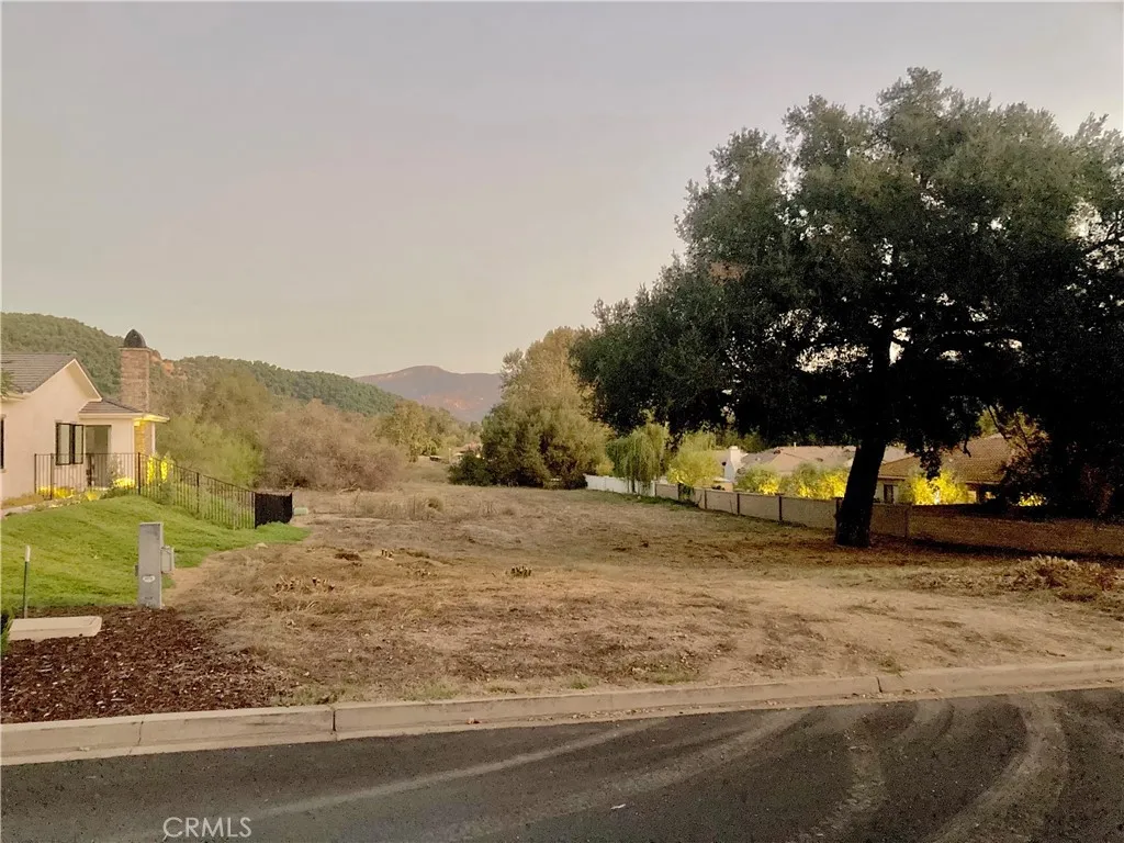 16221 Pauma Valley Dr