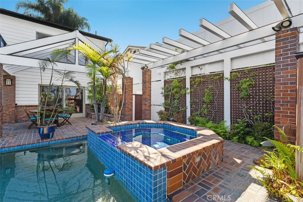 6421 E Bixby Hill Road, Long Beach, California 90807 home-pic-31