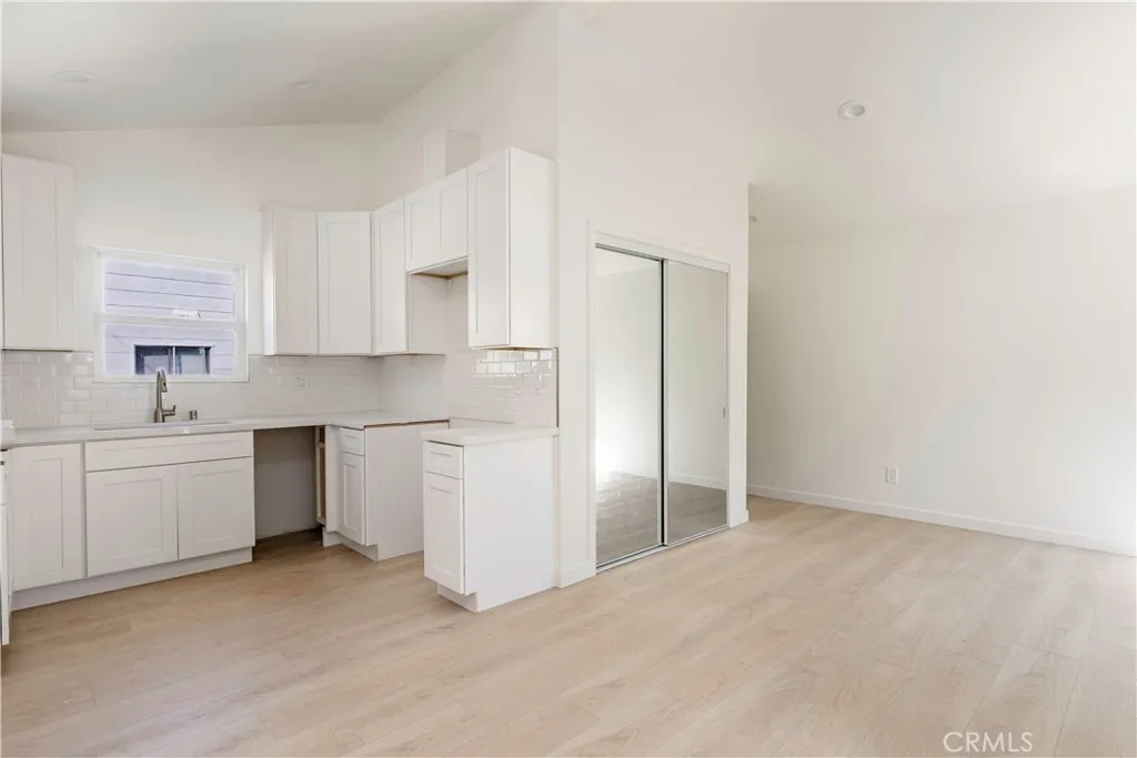 1003 Seal Way, Seal Beach, California 90740 home-pic-39