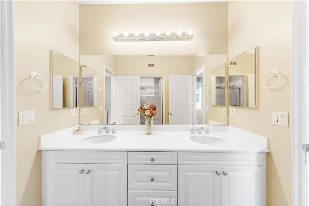 23 Vacaville, Irvine, California 92602 home-pic-22