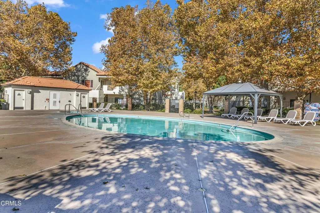 21334 Nandina Lane 204, Newhall, California 91321 home-pic-37