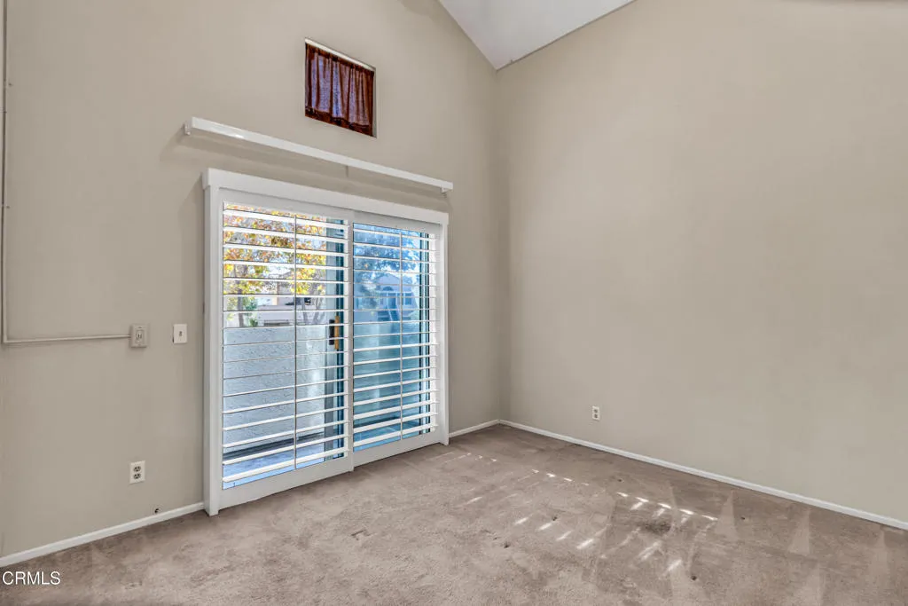 21334 Nandina Lane 204, Newhall, California 91321 home-pic-16