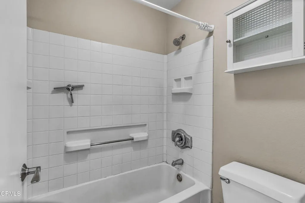 21334 Nandina Lane 204, Newhall, California 91321 home-pic-19