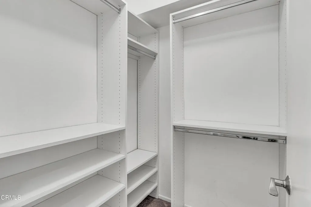 21334 Nandina Lane 204, Newhall, California 91321 home-pic-21