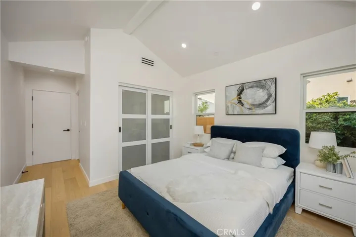 1160 Lucerne Boulevard, Los Angeles, California 90019