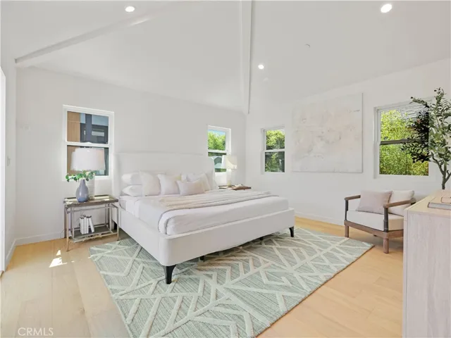 1160 Lucerne Boulevard, Los Angeles, California 90019