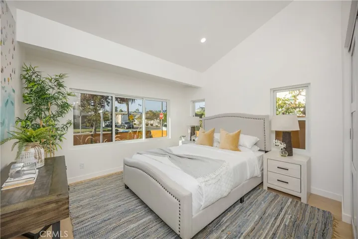 1160 Lucerne Boulevard, Los Angeles, California 90019