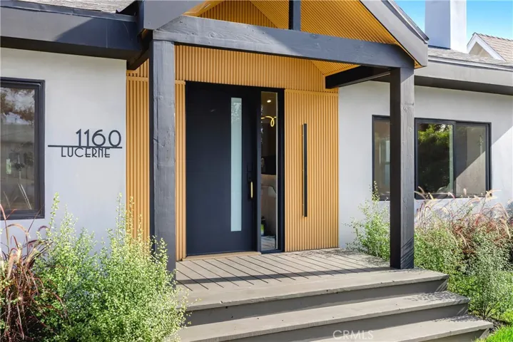 1160 Lucerne Boulevard, Los Angeles, California 90019