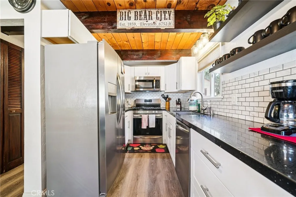1026 W Country Club, Big Bear, California 92314 home-pic-7
