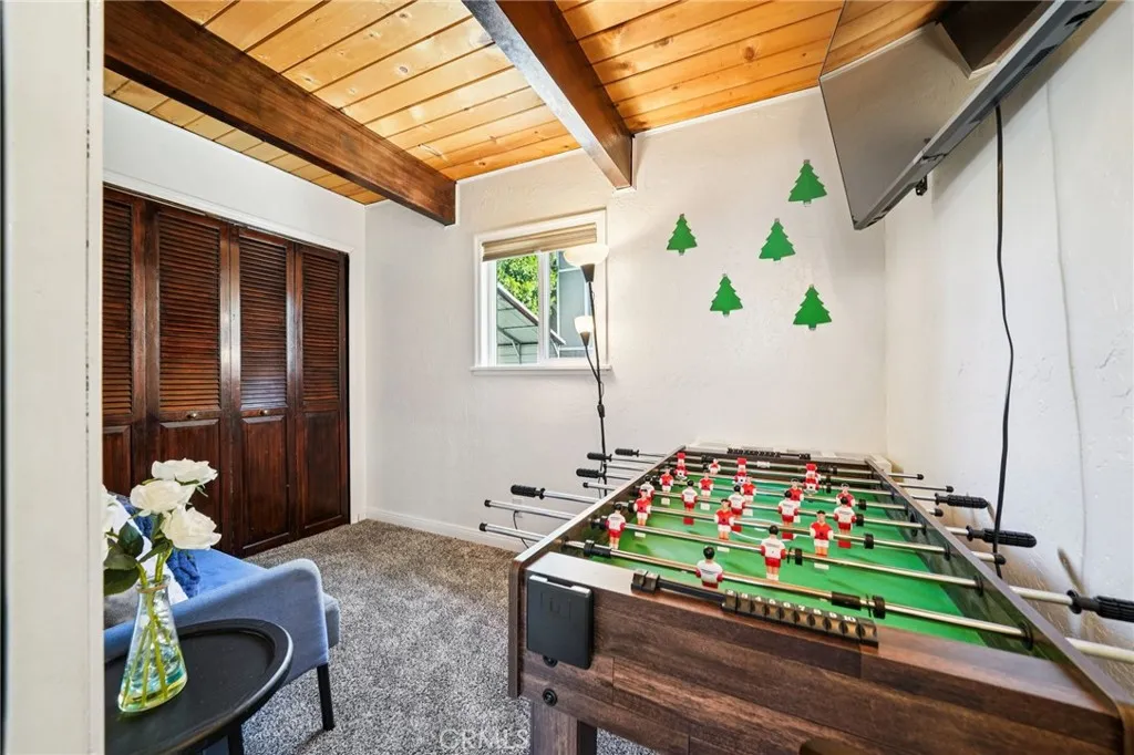 1026 W Country Club, Big Bear, California 92314 home-pic-10