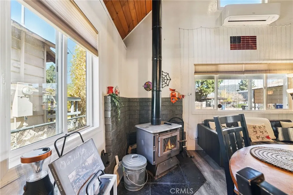 1026 W Country Club, Big Bear, California 92314 home-pic-4