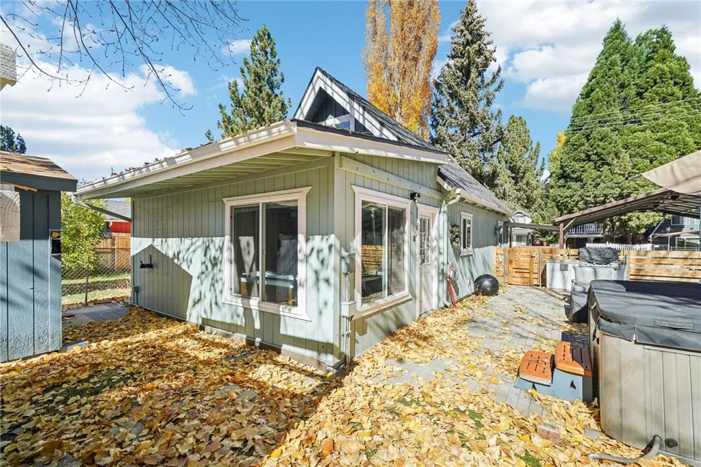 1026 W Country Club, Big Bear, California 92314 home-pic-23