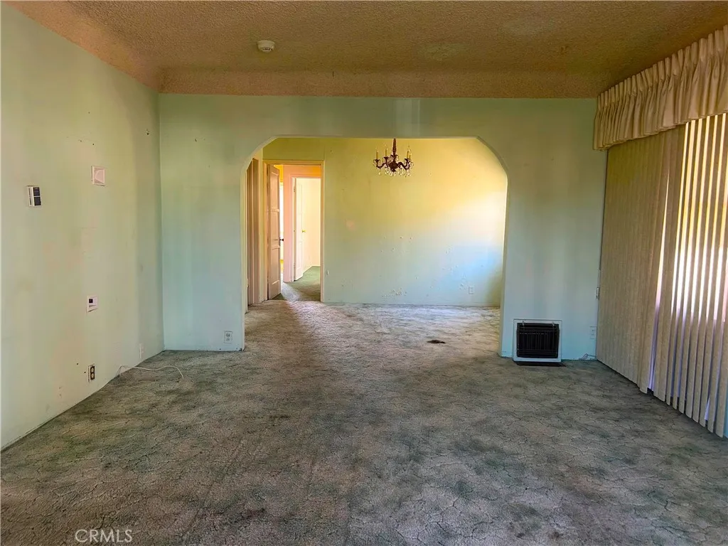 1418 W 93rd, Los Angeles, California 90047 home-pic-3
