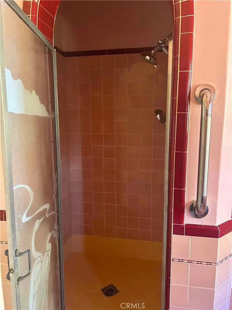 1418 W 93rd, Los Angeles, California 90047 home-pic-9