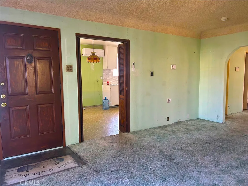 1418 W 93rd, Los Angeles, California 90047 home-pic-4