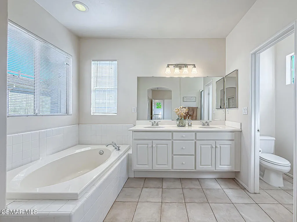 4030 Villamonte Court, Camarillo, California 93010 home-pic-29
