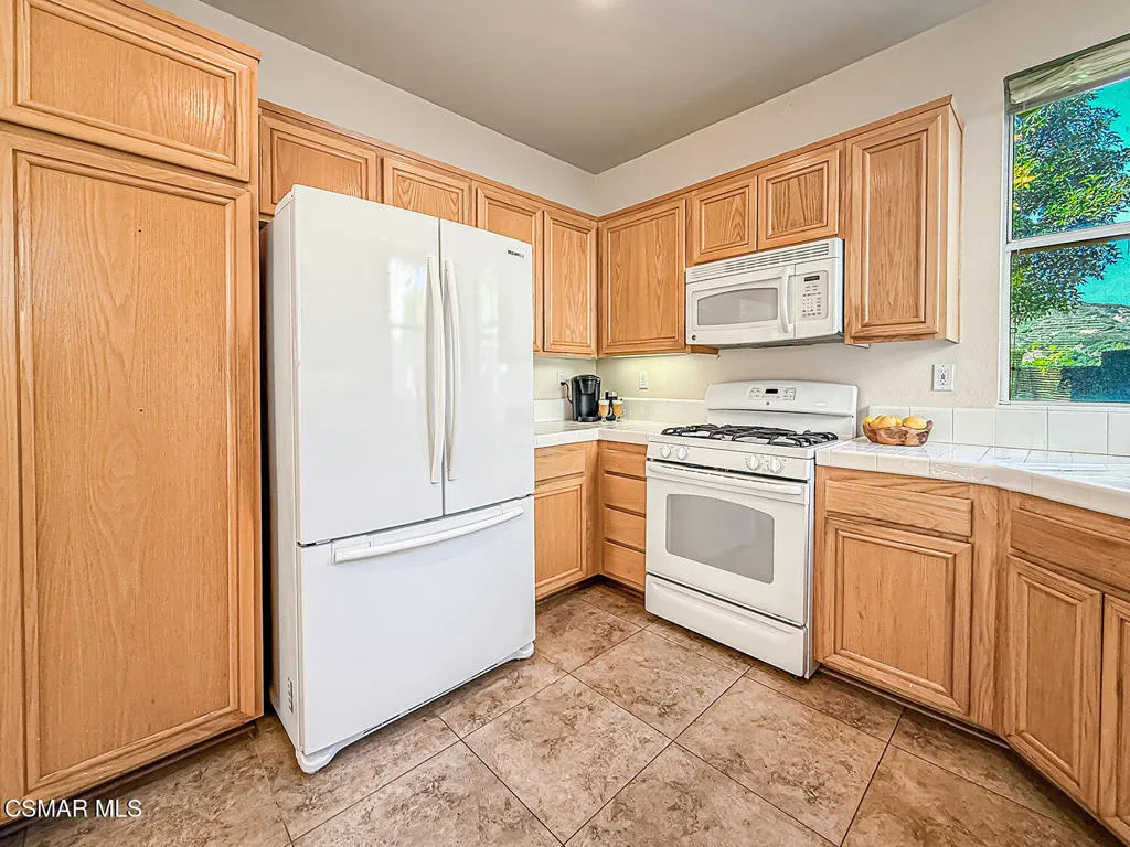 4030 Villamonte Court, Camarillo, California 93010 home-pic-15