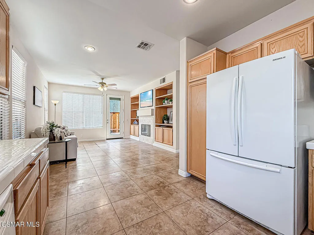 4030 Villamonte Court, Camarillo, California 93010 home-pic-16