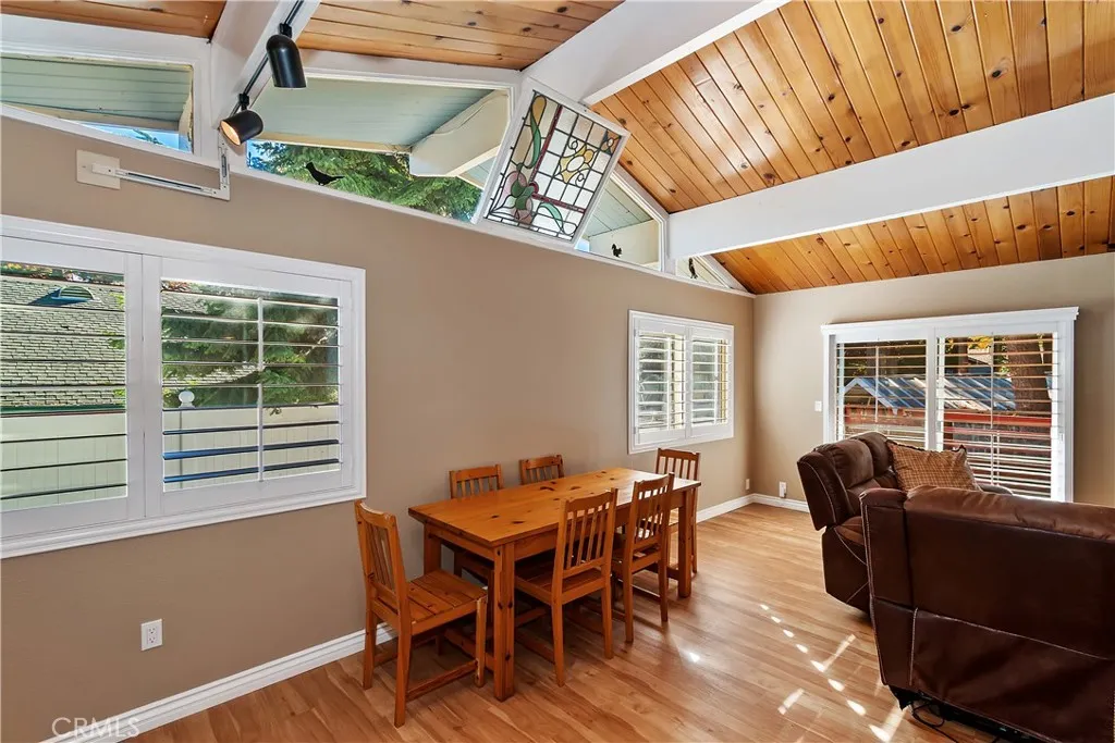 31435 Oakleaf, Running Springs, California 92382 home-pic-4