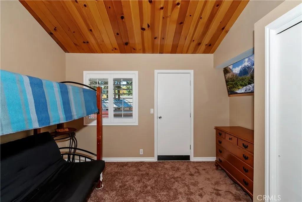 31435 Oakleaf, Running Springs, California 92382 home-pic-24