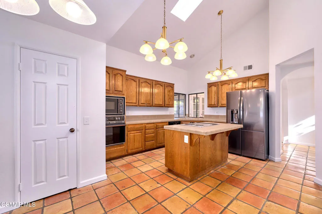 751 Wildwood Avenue, Thousand Oaks, California 91360 home-pic-30