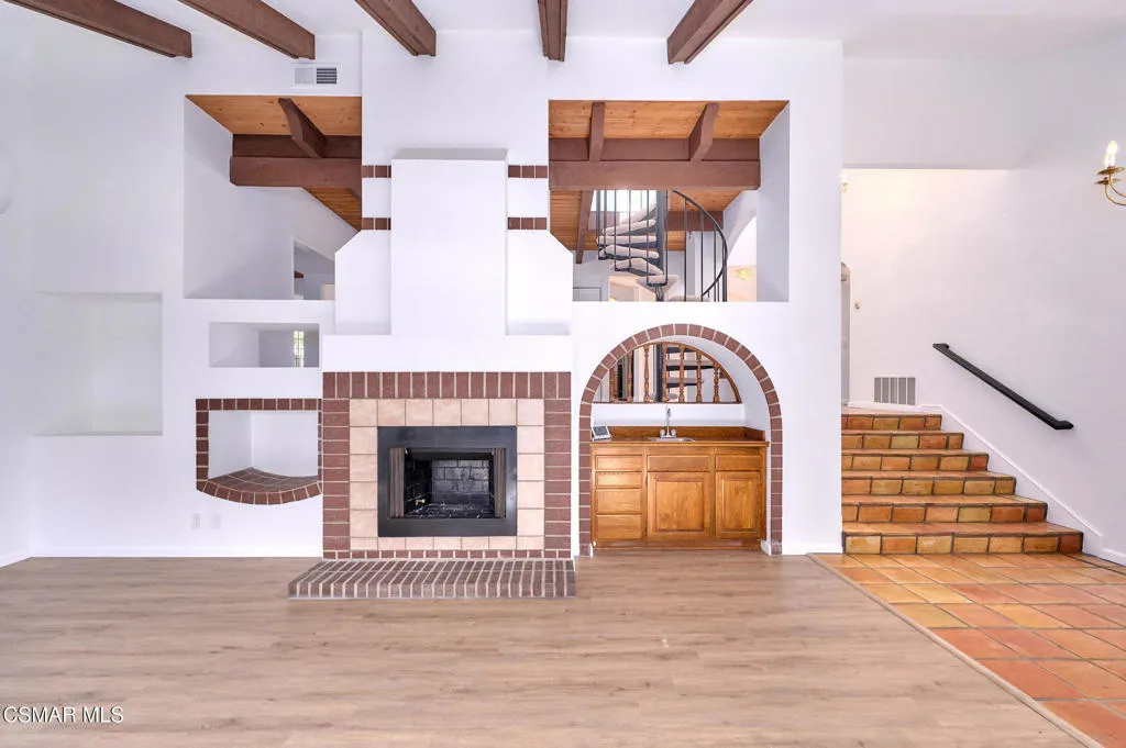 751 Wildwood Avenue, Thousand Oaks, California 91360 home-pic-11