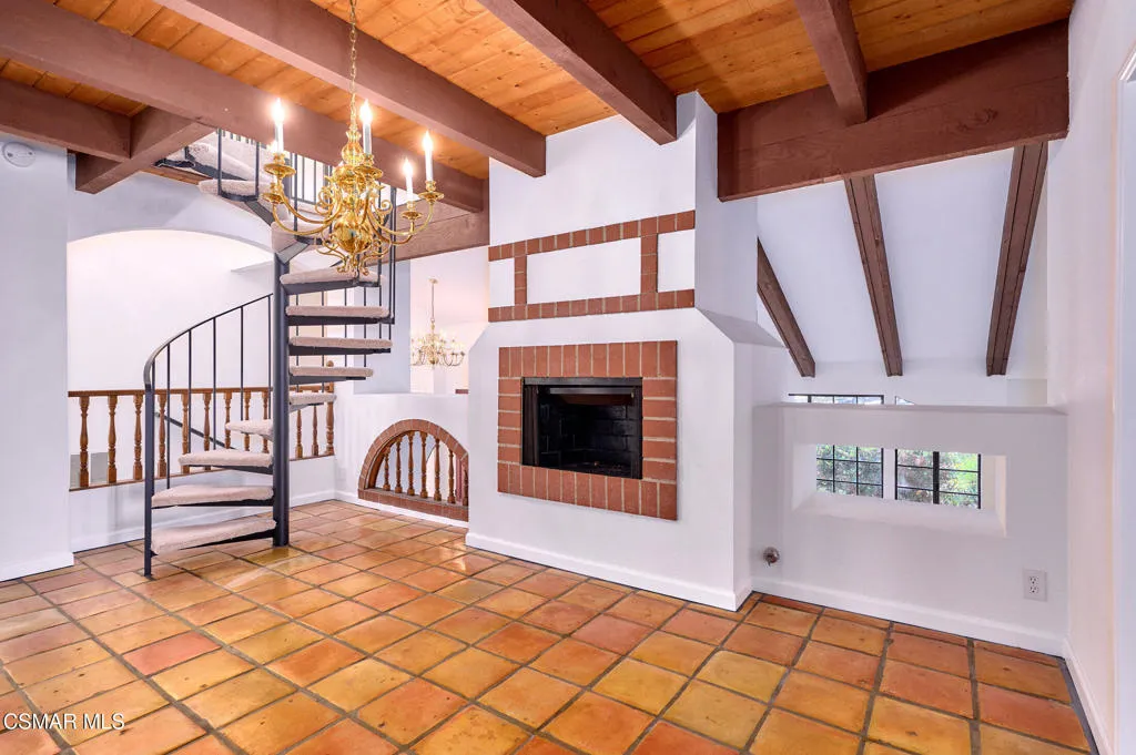 751 Wildwood Avenue, Thousand Oaks, California 91360 home-pic-36