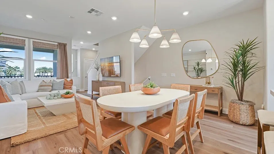 1720 E Park Street 11, Anaheim, California 92805 home-pic-2