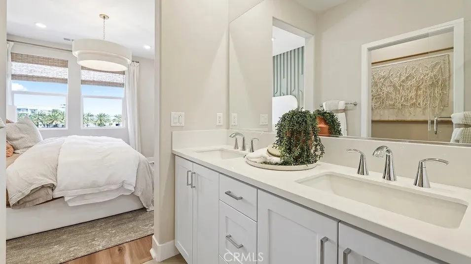 1720 E Park Street 11, Anaheim, California 92805 home-pic-11