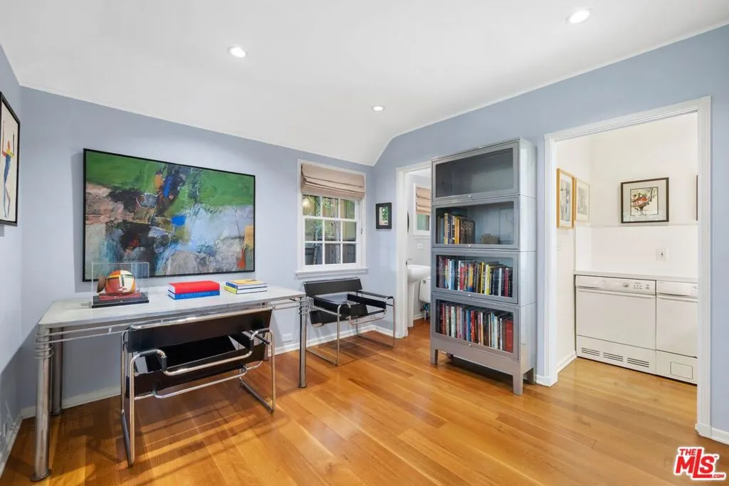 10339 Glenbarr Avenue, Los Angeles, California 90064 home-pic-8