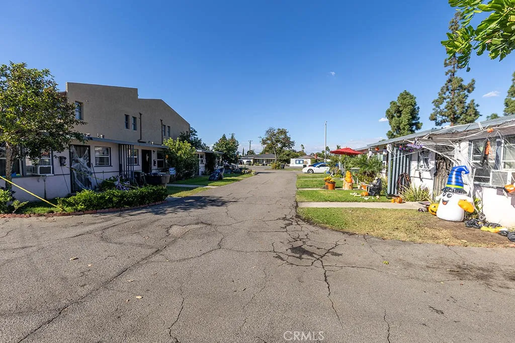 1716 E Lincoln, Anaheim, California 92805 home-pic-3