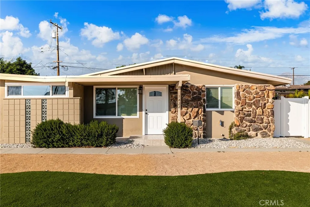 1422 Armsley Square, Ontario, California 91762 home-pic-1