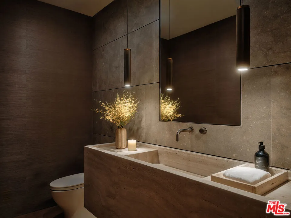 1705 Carla, Beverly Hills, California 90210 home-pic-14