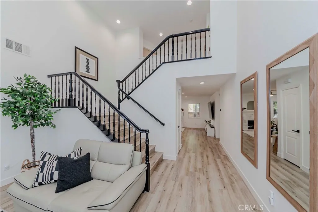 702 Oakcrest Avenue, Brea, California 92821 home-pic-8
