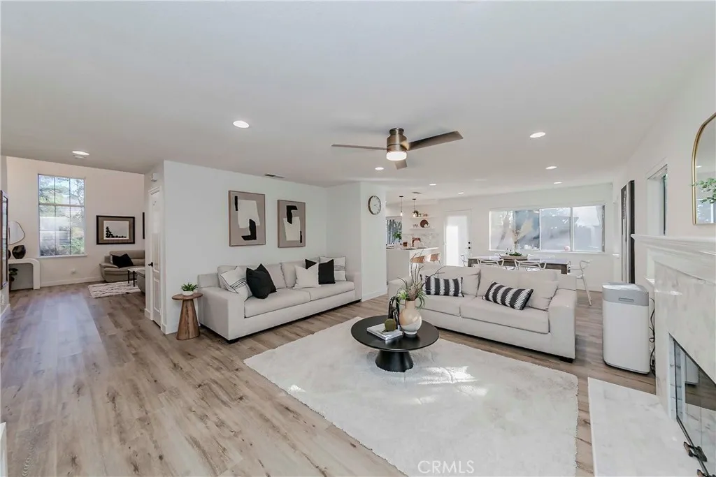 702 Oakcrest Avenue, Brea, California 92821 home-pic-18