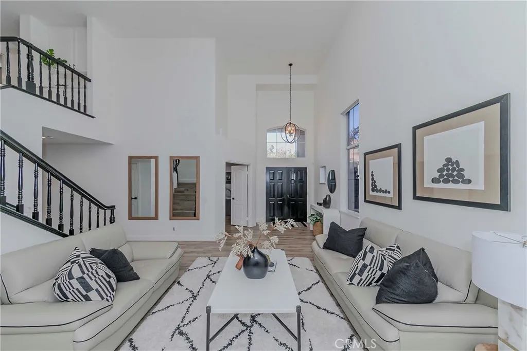 702 Oakcrest Avenue, Brea, California 92821 home-pic-10