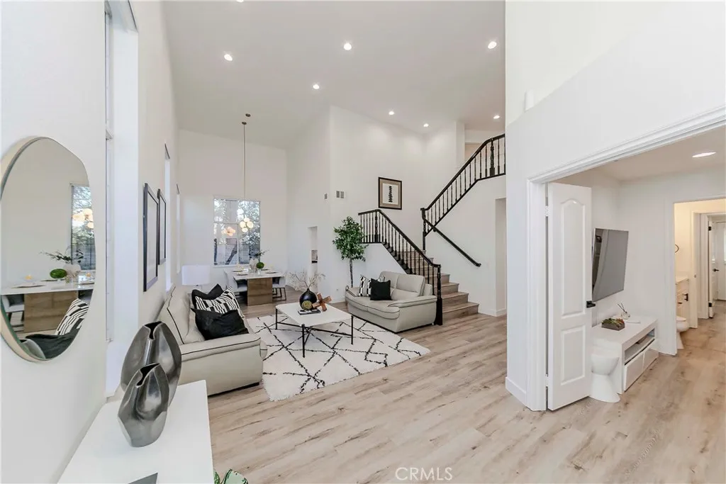 702 Oakcrest Avenue, Brea, California 92821 home-pic-9