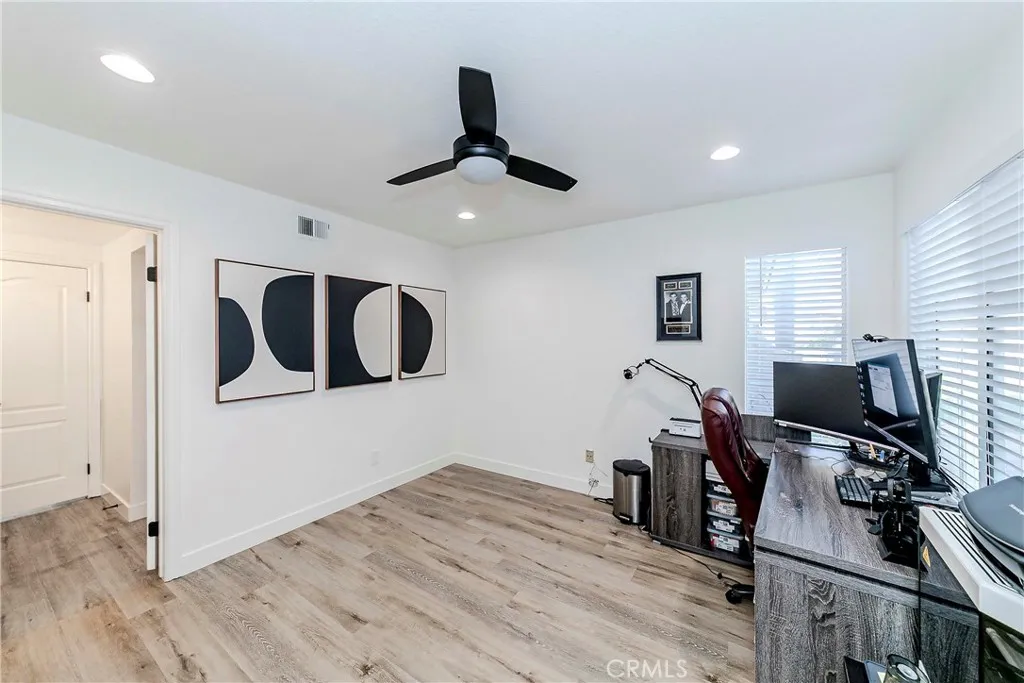 702 Oakcrest Avenue, Brea, California 92821 home-pic-27