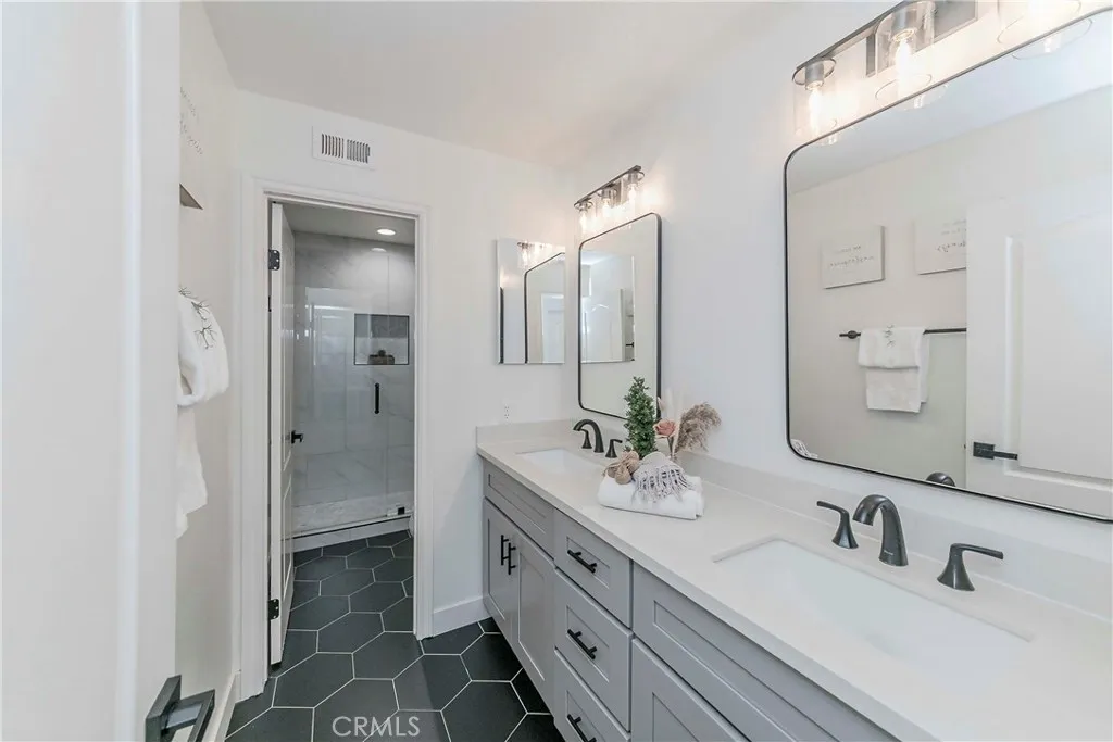 702 Oakcrest Avenue, Brea, California 92821 home-pic-37