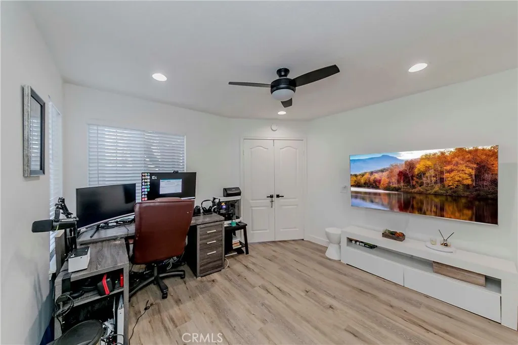 702 Oakcrest Avenue, Brea, California 92821 home-pic-28