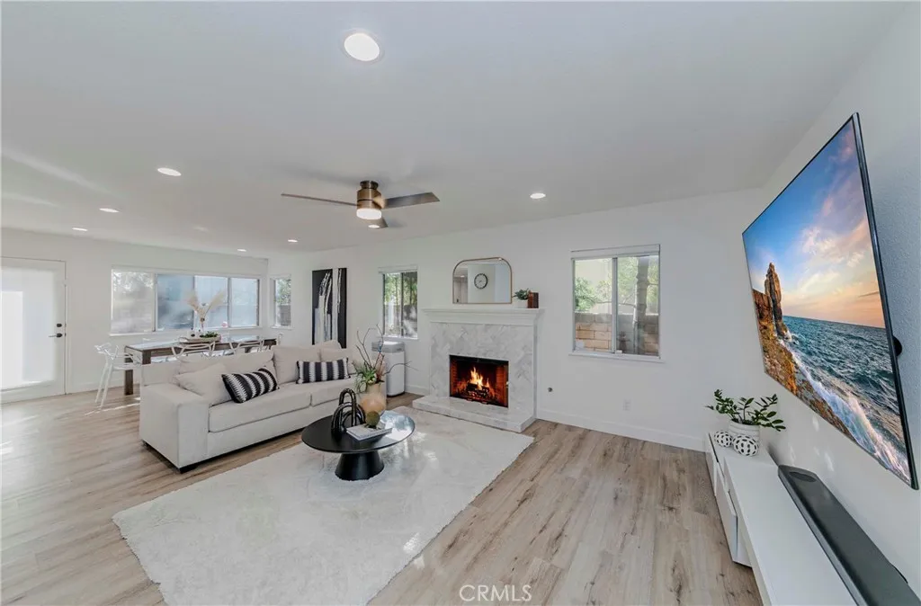 702 Oakcrest Avenue, Brea, California 92821 home-pic-21