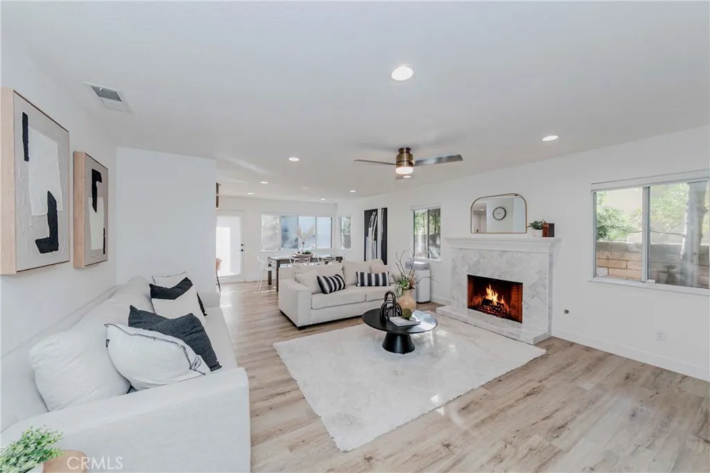 702 Oakcrest Avenue, Brea, California 92821 home-pic-26